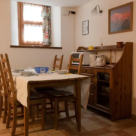 Gran Paradiso Notre Dame Carre Apartment *